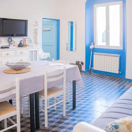 077b - Casa Fede In Centro, Nel Cuori Di Sestri Lavante A 500metri Da Mare E Appartement
